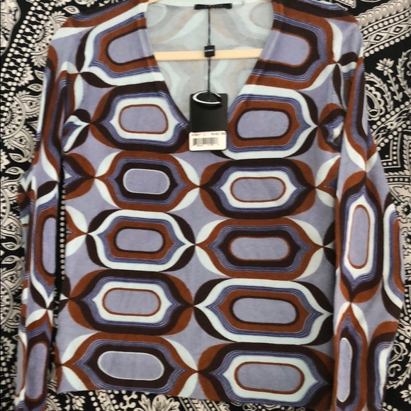 Cyrus Sweaters - CURUS V NECK GEOMETRIC PRINT SWEATER